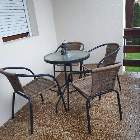 Borbaratok Vendeghaz Villany