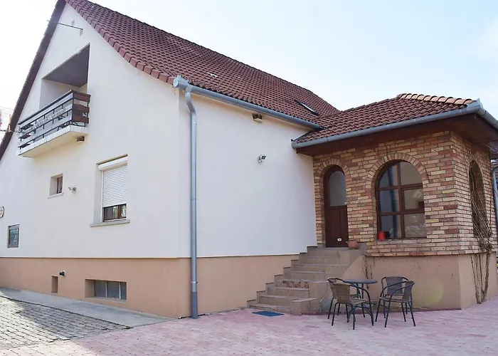 Borbarátok Vendègház Maison d'hôtes 3*